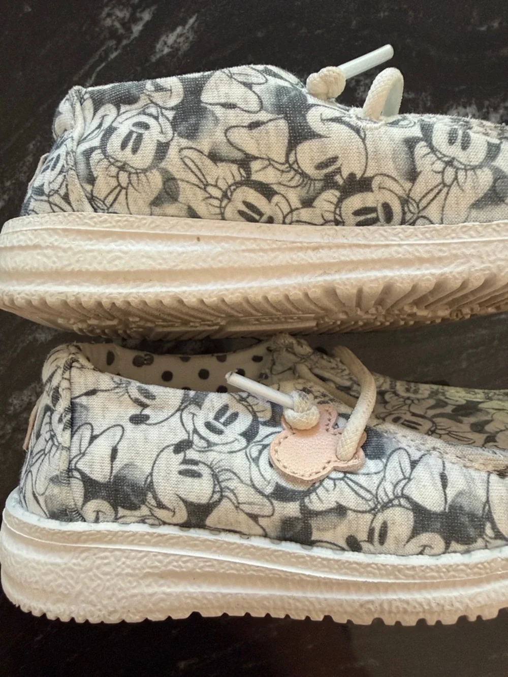 Minnie Mouse hey dude loafers for toddler girl in black and white - Picture 6 of 9